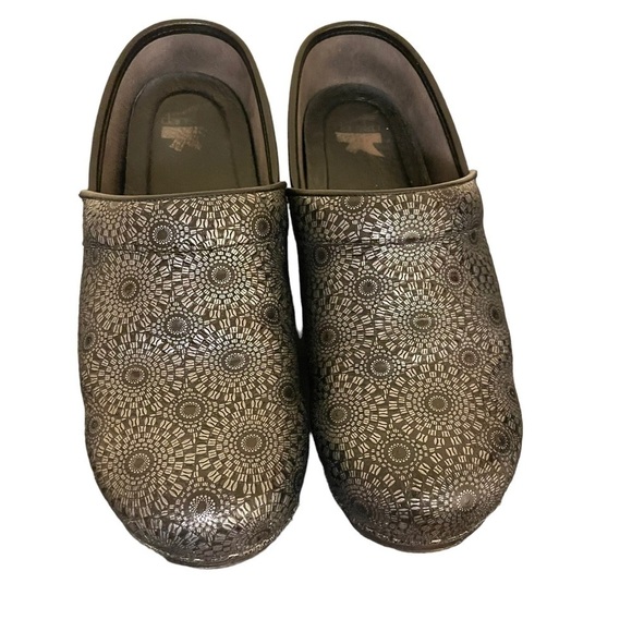 Dansko XP Pro Medallion Black Leather Slip On Clogs Size 42 (U.S. 11.5-12) - Picture 9 of 13